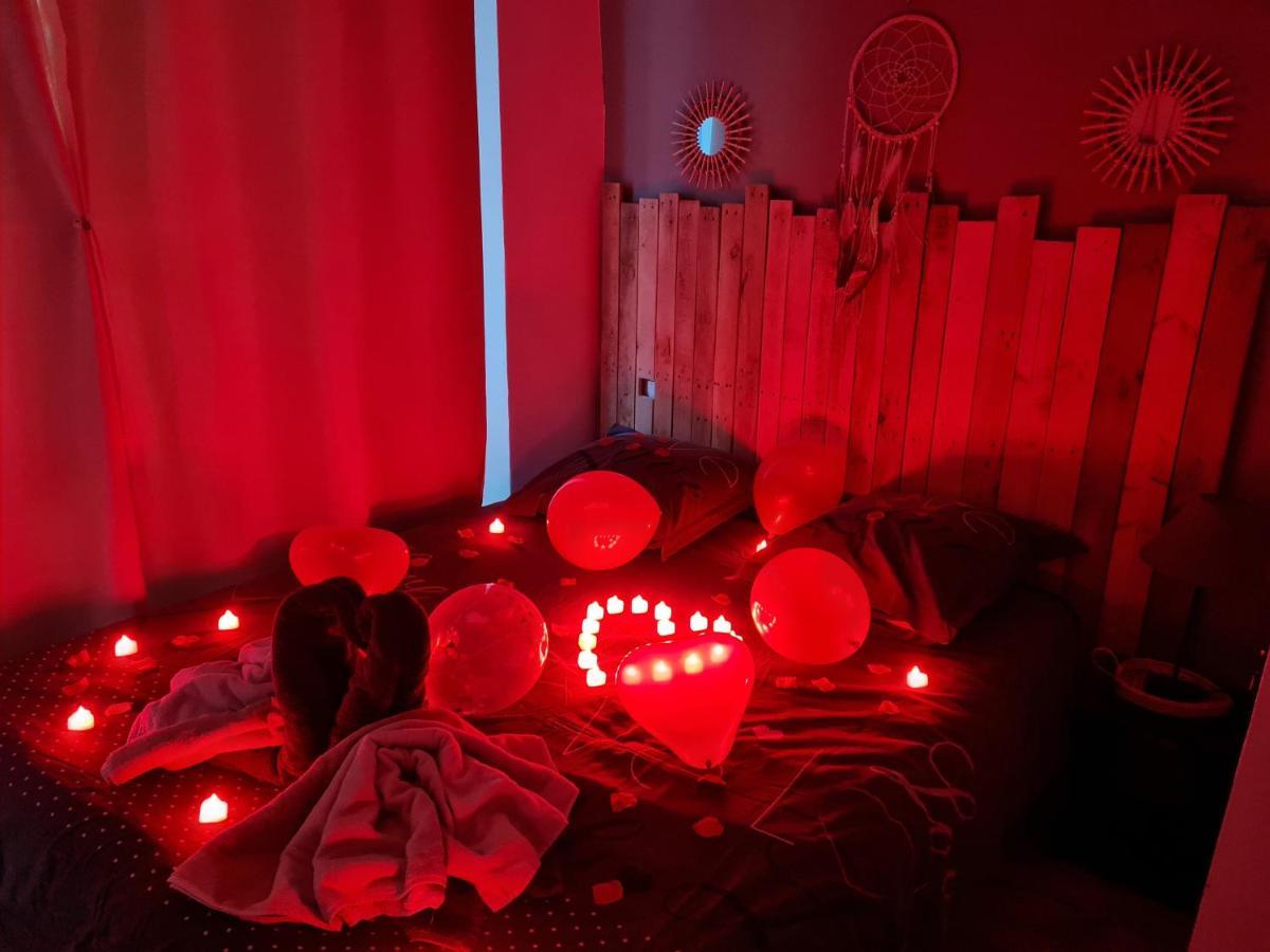 Les bulles médiévales - Appartement dédié au bien être avec Spa et Sauna - Netflix et Wifi - Climatisation Carcassonne Exterior foto