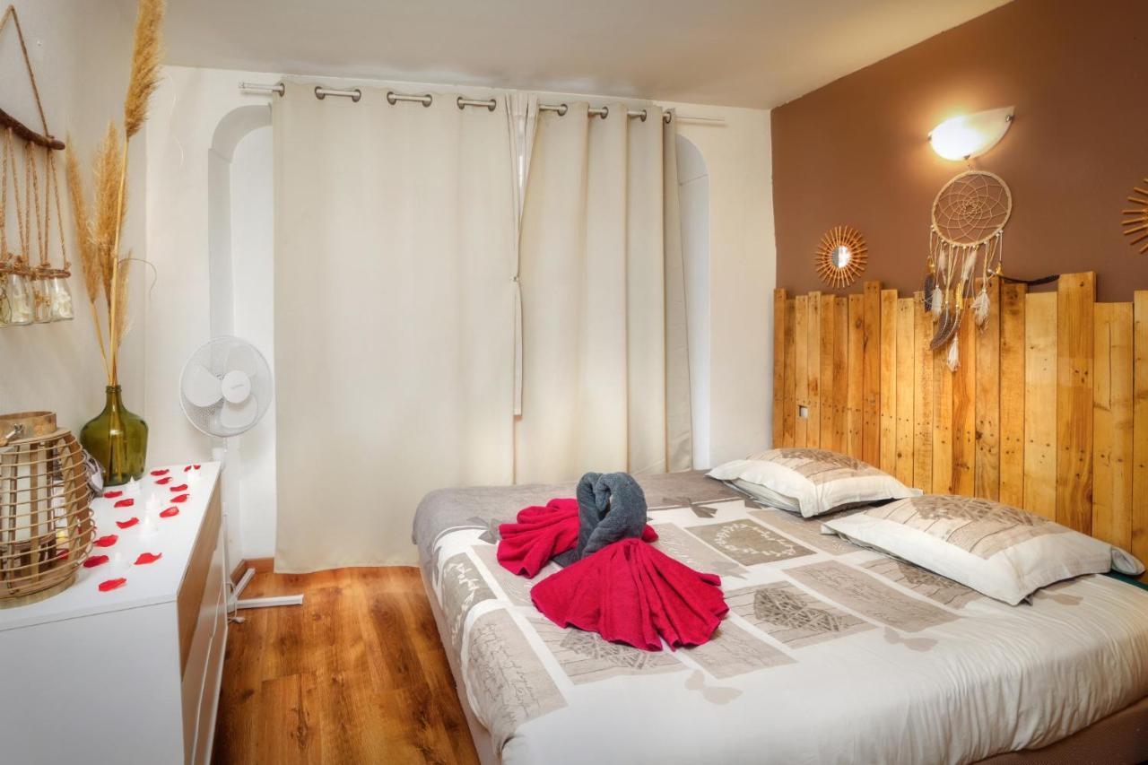 Les bulles médiévales - Appartement dédié au bien être avec Spa et Sauna - Netflix et Wifi - Climatisation Carcassonne Exterior foto