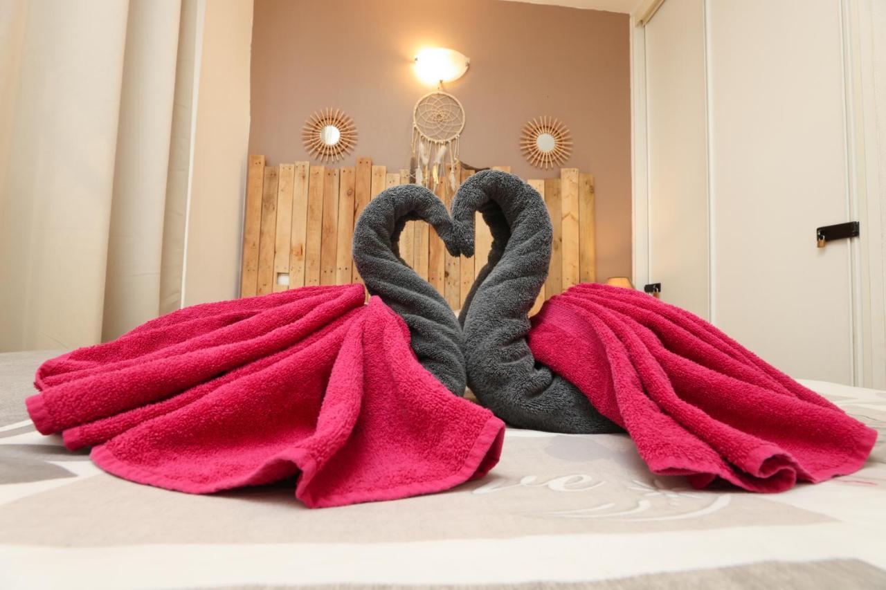 Les bulles médiévales - Appartement dédié au bien être avec Spa et Sauna - Netflix et Wifi - Climatisation Carcassonne Exterior foto
